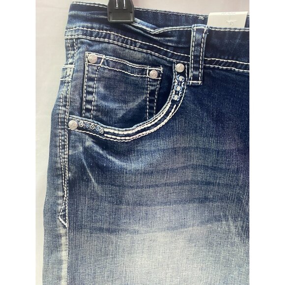 NWT Grace in LA Women's Plus Embellished Star Pocket Denim Shorts SZ 20 P-Short - Picture 4 of 8